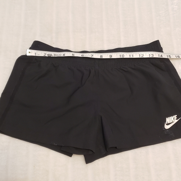 BOGO Free🦋 Nike Black Athletic Shorts - Picture 4 of 13